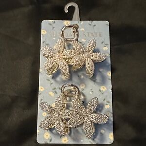 BUNDLE 4/$30 NWT SUNDAY STATE PEARL AND GOLD and CZ AND GOLD HAIR CLIPS SET OF 2